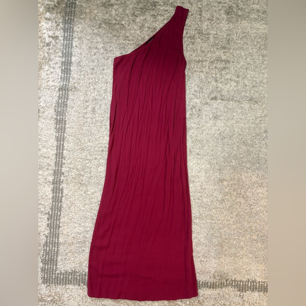 Elegant One-Shoulder Burgundy Dress